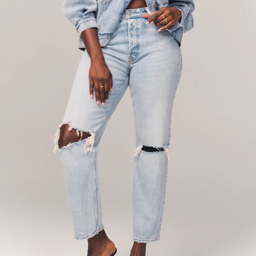 A&F High Rise Dad Jean Short